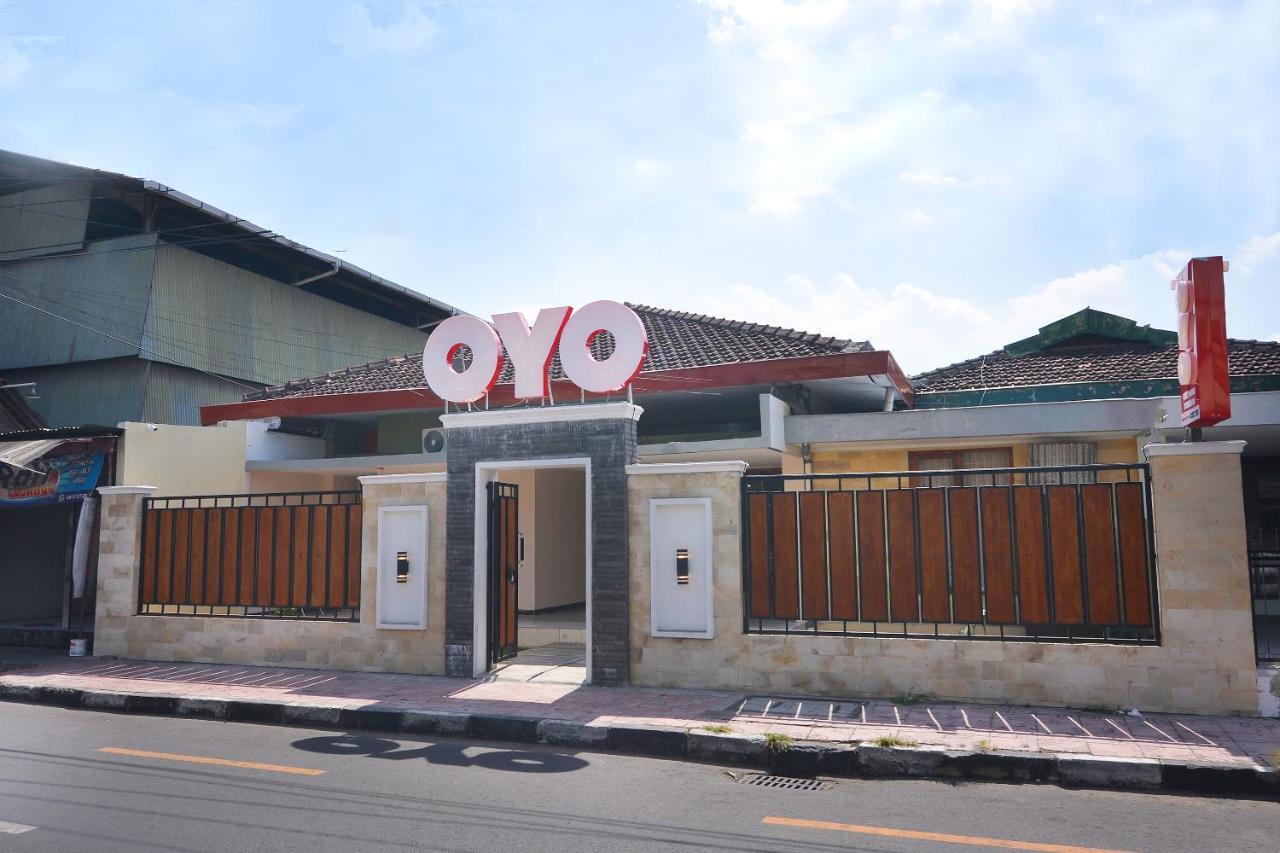 Hotel Super Oyo 1046 Omah Pathok Yogyakarta Exterior foto